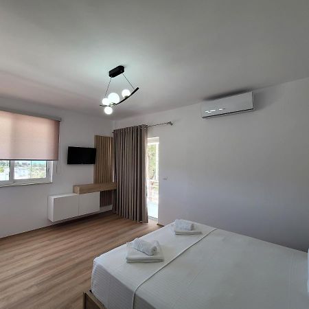Sunlight Apartments Gjordeni Ksamil Bagian luar foto