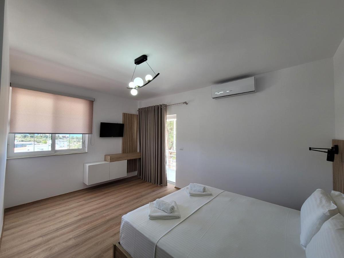 Sunlight Apartments Gjordeni Ksamil Bagian luar foto