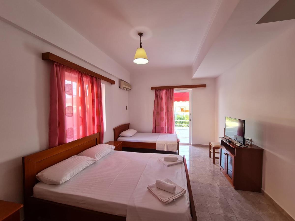 Sunlight Apartments Gjordeni Ksamil Bagian luar foto
